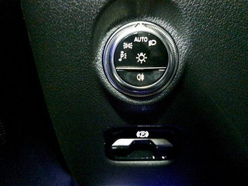 Used 2026 Mercedes-Benz C 300 Sedan image 26