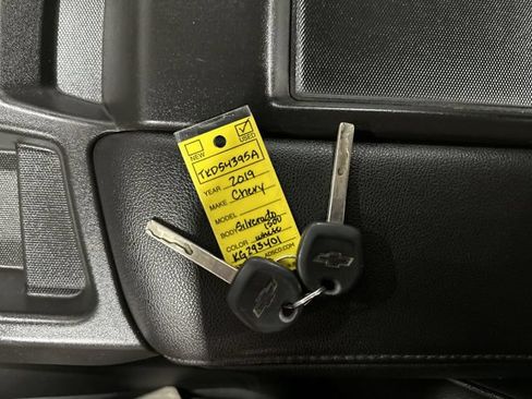 Used 2019 Chevrolet Silverado 1500 W/T RWD image 33