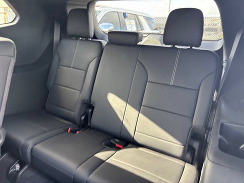 Used 2024 GMC Acadia Elevation w/ Luxury Package FWD image 13