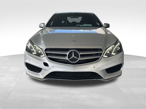Used 2014 Mercedes-Benz E 550 4MATIC Sedan image 12