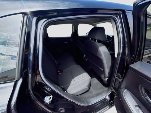 Certified 2025 Honda HR-V LX image 27