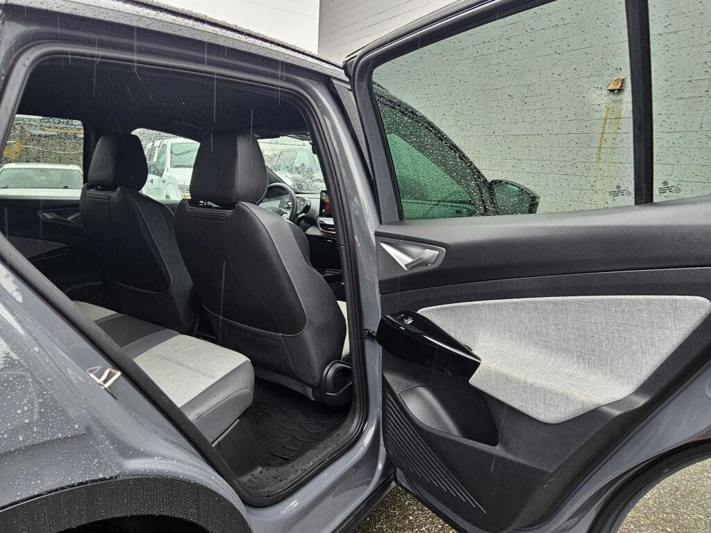 Used 2023 Volkswagen ID.4 Pro RWD image 14