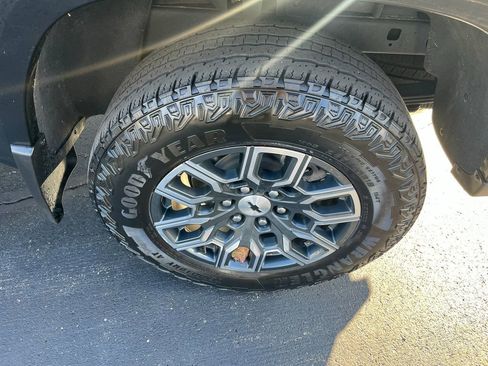 Certified 2024 Chevrolet Colorado Z71 w/ Z71 Convenience Package 2 image 12