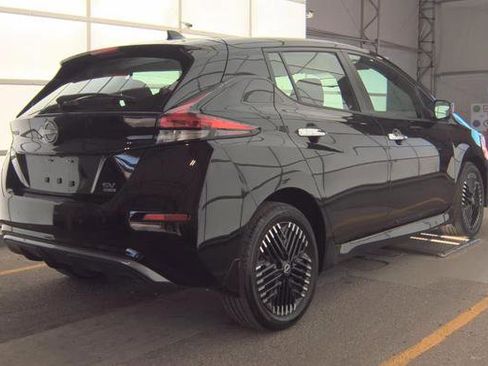 Used 2025 Nissan Leaf SV Plus image 3