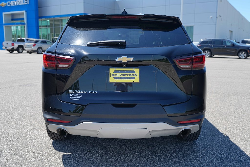Used 2025 Chevrolet Blazer LT AWD/4WD image 8