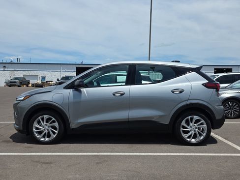 Used 2027 Chevrolet Bolt LT w/ Comfort Package FWD image 2