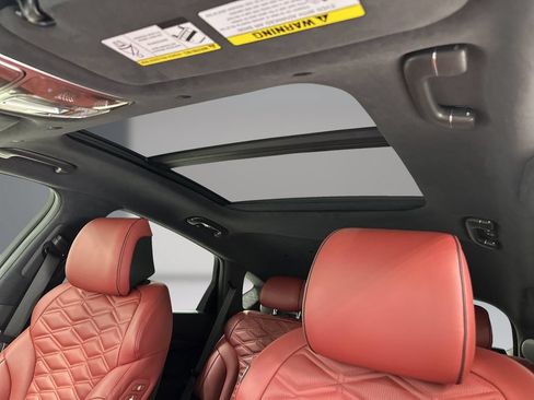 Certified 2025 Genesis GV80 3.5T AWD/4WD image 18