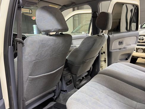 Used 2000 Toyota 4Runner SR5 w/ Upgrade Value Pkg 4 AWD/4WD image 24