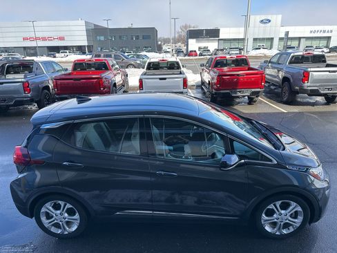 Used 2019 Chevrolet Bolt LT image 4