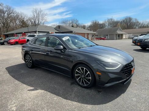 Used 2021 Hyundai Sonata Limited w/ Cargo Package image 2
