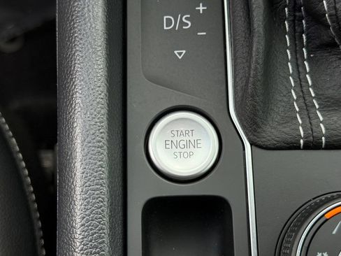 Used 2023 Volkswagen Atlas SE AWD/4WD image 30
