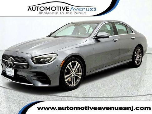 Used 2022 Mercedes-Benz E 350 4MATIC Sedan image 1
