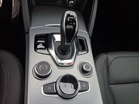 New 2025 Alfa Romeo Stelvio Sprint AWD/4WD image 11