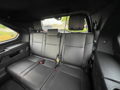 Used 2024 Toyota Sequoia Platinum AWD/4WD image 27