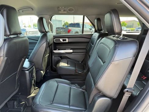 Certified 2023 Ford Explorer XLT w/ Equipment Group 202A AWD/4WD image 9
