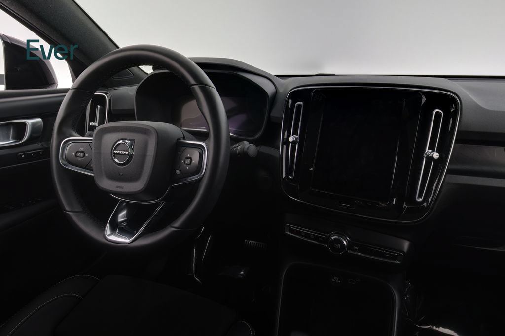 Used 2023 Volvo C40 P8 Recharge Plus AWD/4WD image 25