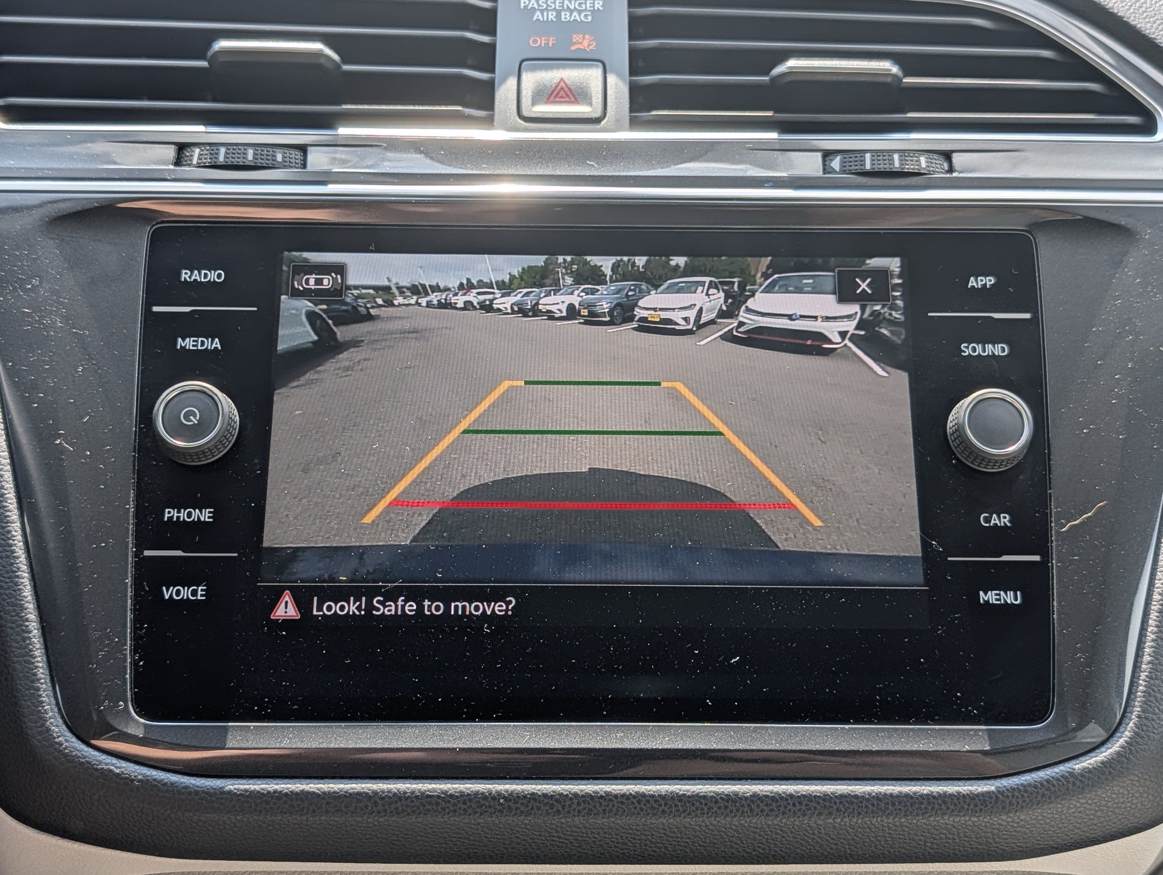 Certified 2022 Volkswagen Tiguan SE AWD/4WD image 33
