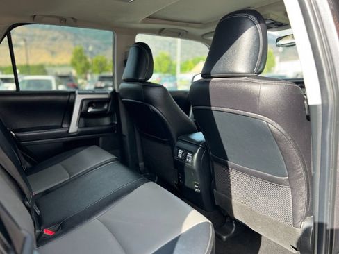 Used 2018 Toyota 4Runner SR5 Premium AWD/4WD image 29