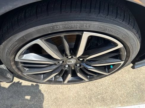 Used 2023 Honda Accord Touring image 11