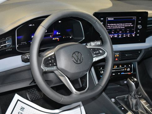 New 2026 Volkswagen Jetta SE image 2