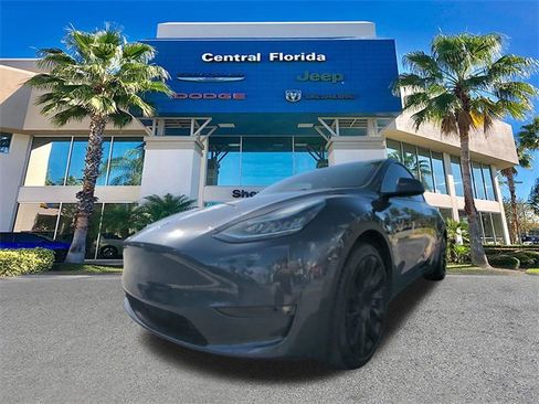 Used 2022 Tesla Model Y Long Range image 9