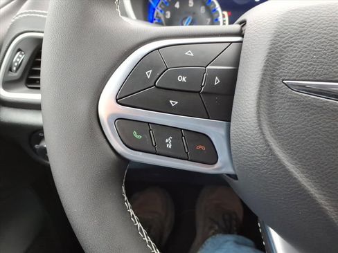 New 2026 Chrysler Pacifica Select image 17