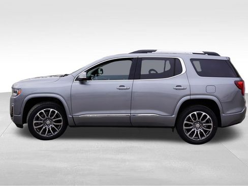 Certified 2023 GMC Acadia Denali w/ Denali Ultimate Package image 9