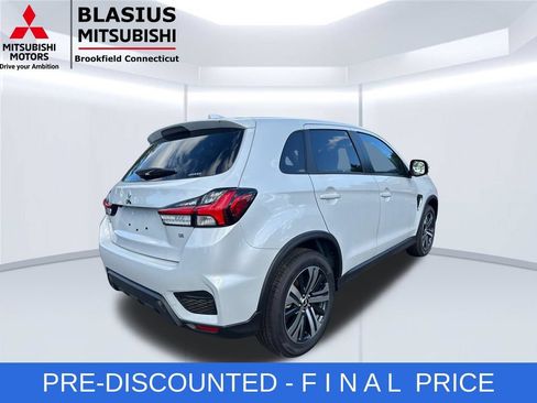 Used 2025 Mitsubishi Outlander Sport SE AWD/4WD image 9