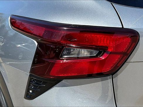 Used 2024 Chevrolet Trax RS w/ Driver Confidence Package image 22