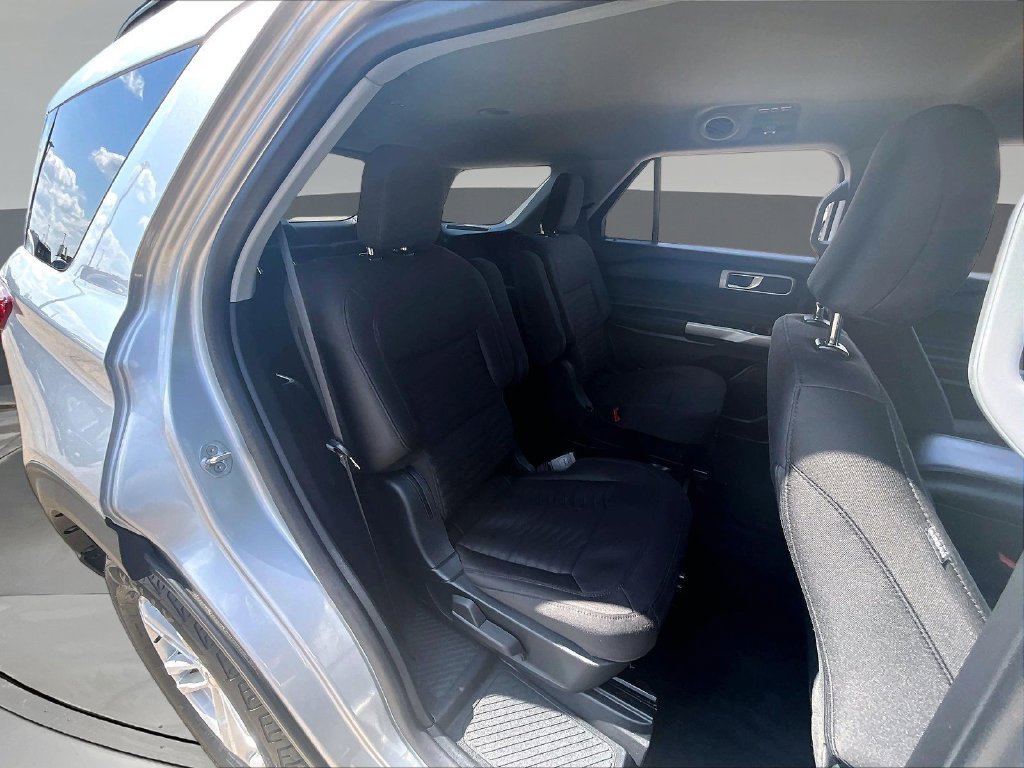Used 2021 Ford Explorer XLT AWD/4WD image 29
