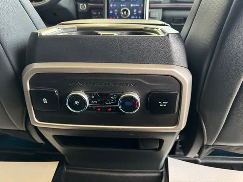 Used 2024 Ford Expedition Limited AWD/4WD image 29