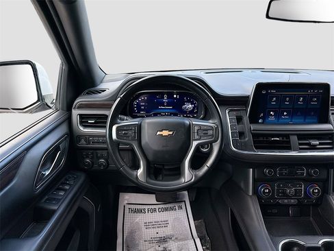 Used 2023 Chevrolet Suburban LT image 24