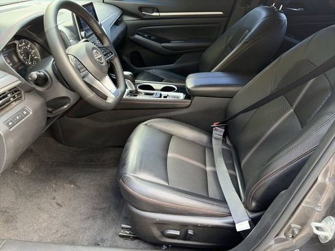 Certified 2025 Nissan Altima 2.5 SR image 28