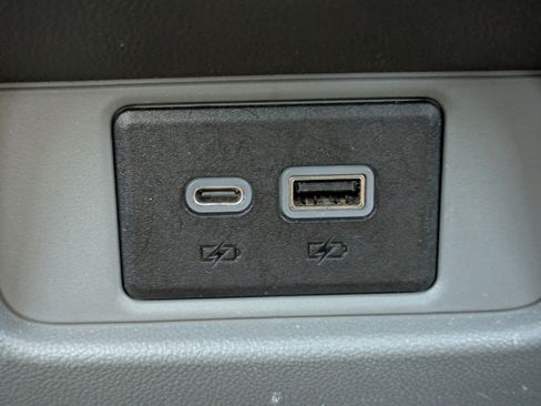 Used 2023 Cadillac XT6 Premium Luxury image 11