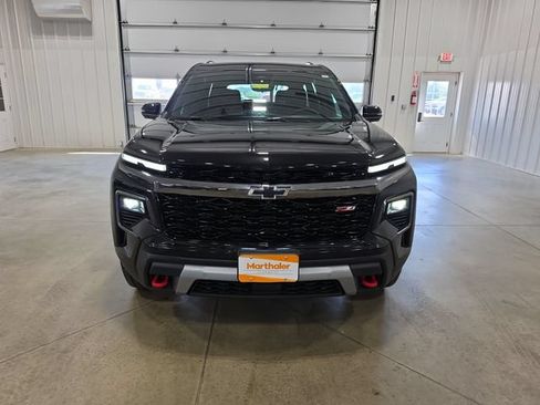 Used 2025 Chevrolet Traverse Z71 w/ Enhanced Driving Package AWD/4WD image 3