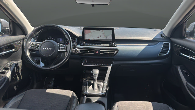 Certified 2023 Kia Seltos S w/ Navigation Package AWD/4WD image 12