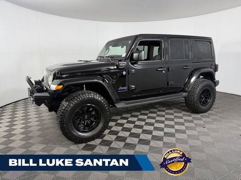 Used 2025 Jeep Wrangler Unlimited Sahara AWD/4WD image 1