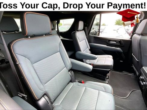 Used 2025 GMC Yukon AT4 w/ AT4 Premium Package AWD/4WD image 35