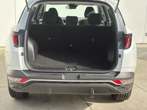 Used 2022 Hyundai Tucson SE w/ Cargo Package image 9