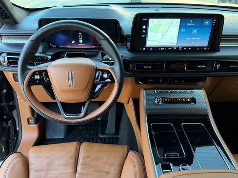 Used 2025 Lincoln Aviator Black Label w/ Jet Appearance Package AWD/4WD image 26