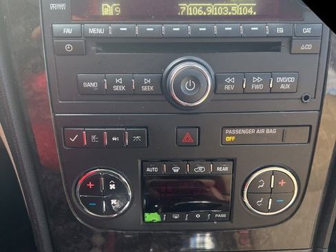 Used 2012 GMC Acadia Denali image 21