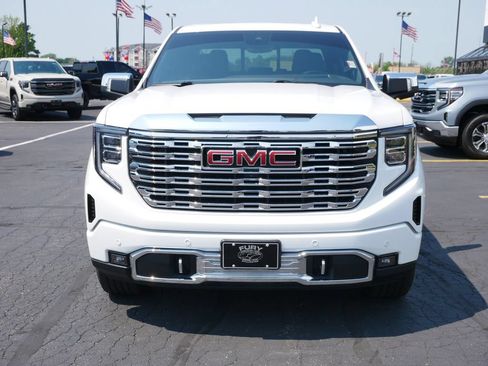 Certified 2022 GMC Sierra 1500 Denali w/ Denali Reserve Package AWD/4WD image 4