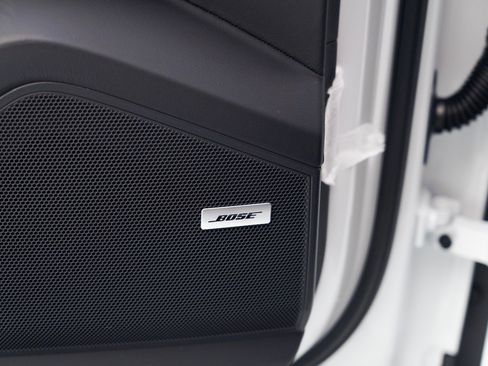 New 2026 Porsche Cayenne image 25