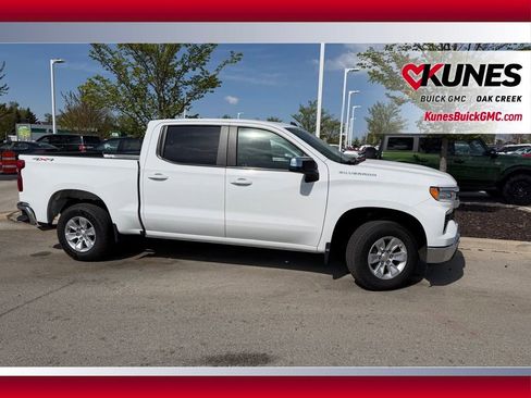 Used 2025 Chevrolet Silverado 1500 LT AWD/4WD image 8