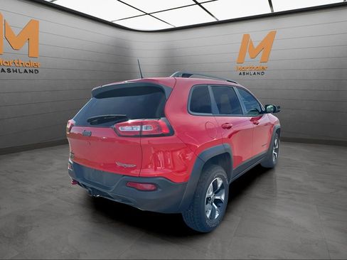 Used 2017 Jeep Cherokee Trailhawk w/ Comfort/Convenience Group AWD/4WD image 5