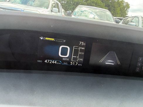 Used 2017 Toyota Prius One FWD image 18