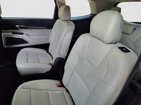 Used 2020 Kia Telluride S AWD/4WD image 18