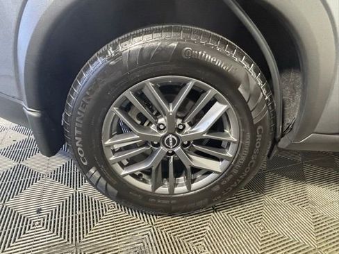 Used 2023 Nissan Rogue S AWD/4WD image 8