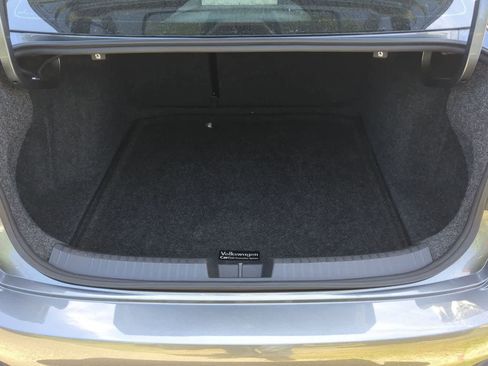 Used 2022 Volkswagen Jetta SE FWD image 30