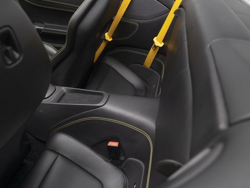 Used 2019 Ferrari Portofino Base image 64